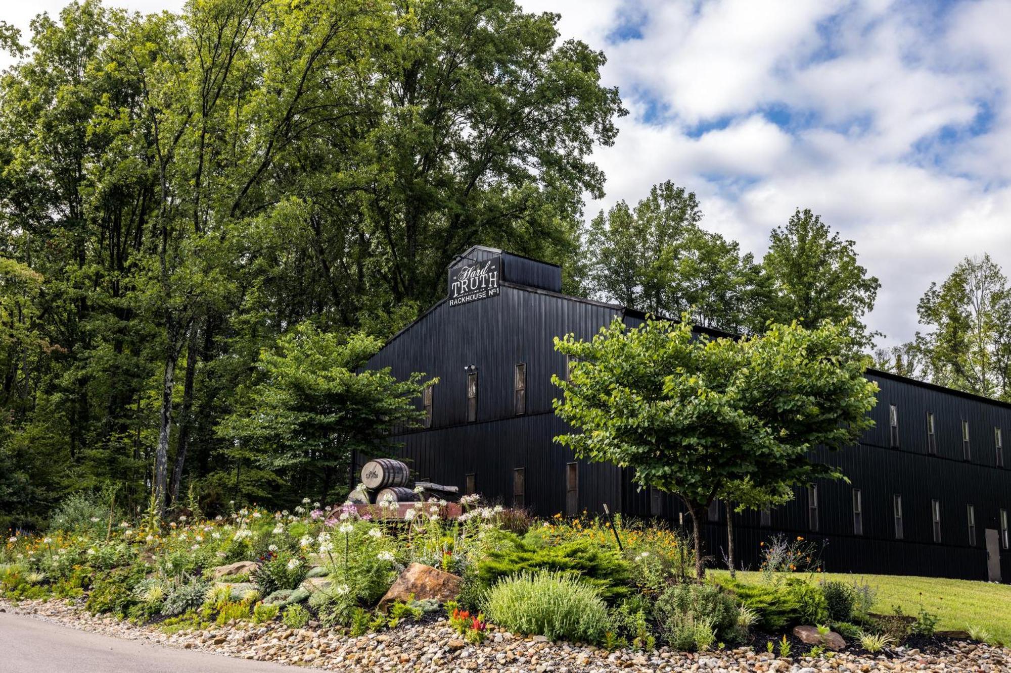1891 Schoolhouse Inn Morgantown ภายนอก รูปภาพ